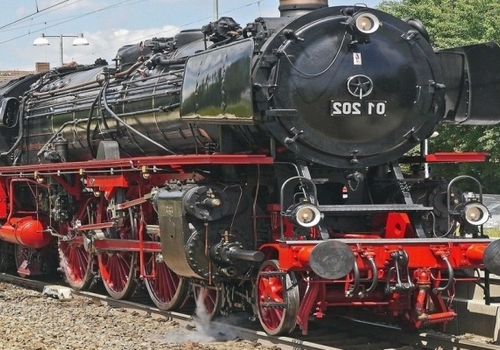 В Крыму по железной дороге будут ходить паровозы с «императорскими» вагонами