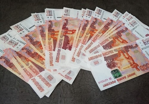 Крымские чиновники заплатили больше четырех миллионов за халтуру