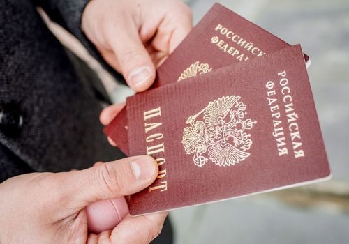 При выходе на улицу крымчане должны брать с собой паспорт