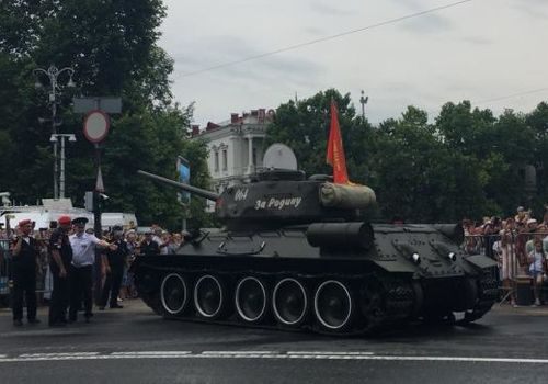 Инцидент с Т-34 на параде в Севастополе: почему танк повернул на зрителей