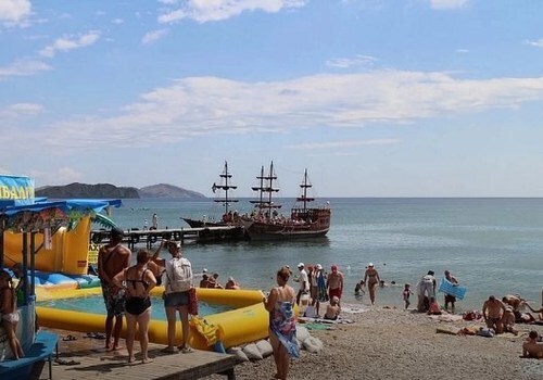 За отдых в Крыму и Севастополе туристам вернут от 5 до 15 тысяч рублей