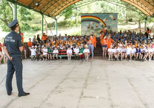 Детские лагеря Севастополя приняли первую смену отдыхающих. МЧС контролирует процесс