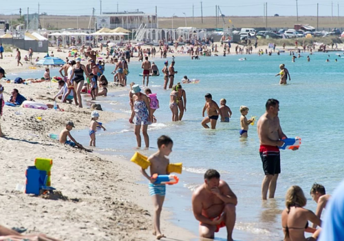 Летом поток туристов в Крым превысит три миллиона человек
