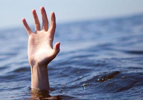 Из моря в реанимацию: в Евпатории спасли пьяного мужчину