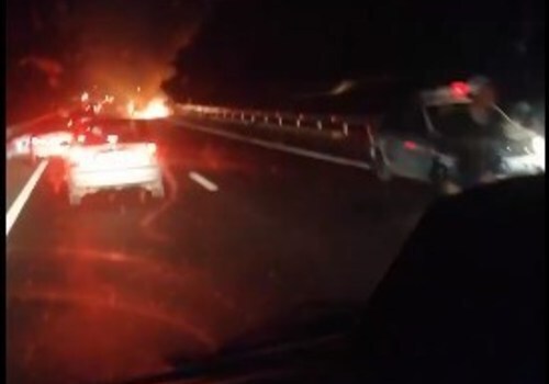 В ночной аварии на трассе «Таврида» сгорел автомобиль ВИДЕО
