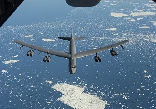 Три ядерных бомбардировщика США пролетели в 37 км от Крыма