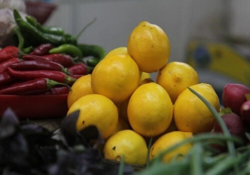 Продавцы крымских рынков взвинчивают цены на лимоны и имбирь