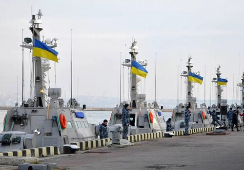 Зеленский объявил о строительстве двух военных баз на Черном море
