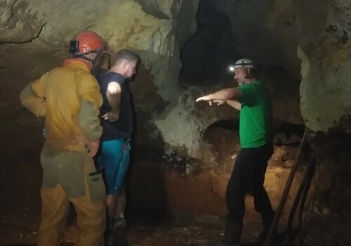 Появилось уникальное видео: экскурсия по крымской пещере «Таврида»