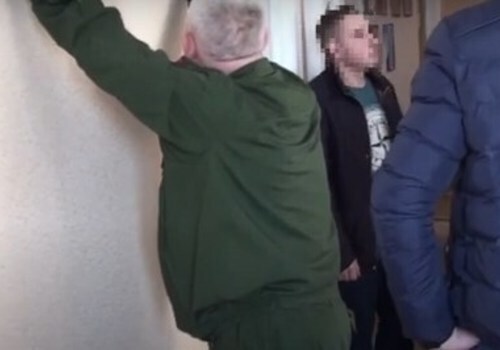 Экс-военком в Крыму получил срок за взятки от уклонистов - видео