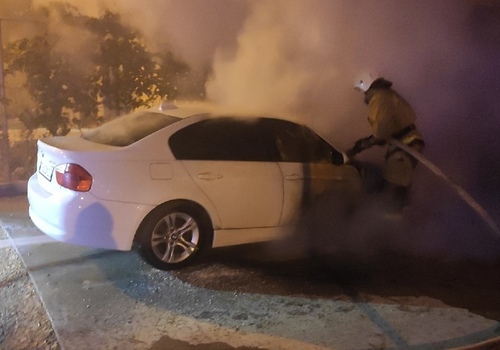 В Евпатории ночью сгорел автомобиль, горожане предполагают поджог