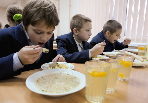 Поставщики школьного питания в Крыму стали чаще попадать в «черный список»