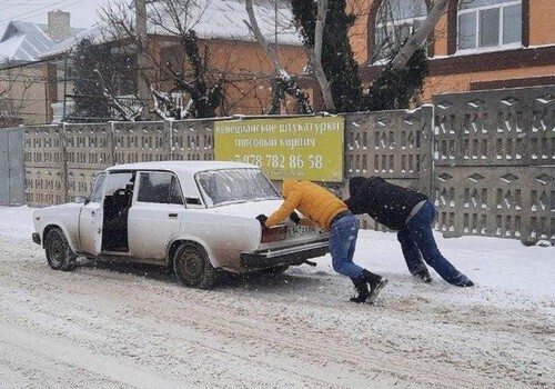 Глава Крыма анонсировал служебное расследование из-за плохой расчистки дорог от снега