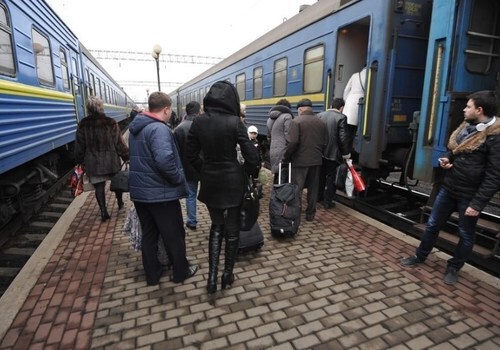 К границе с Крымом будет ходить больше украинских поездов