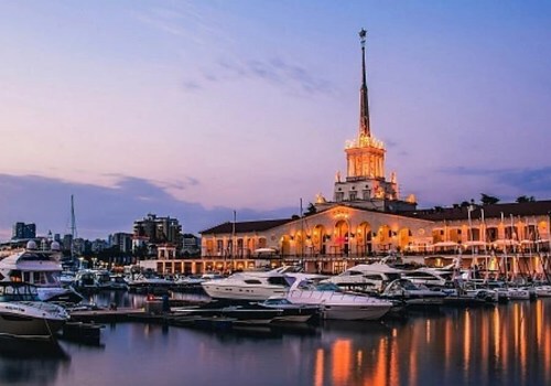 Сочи или Крым: путешественники рассказали, где лучше провести летний отпуск