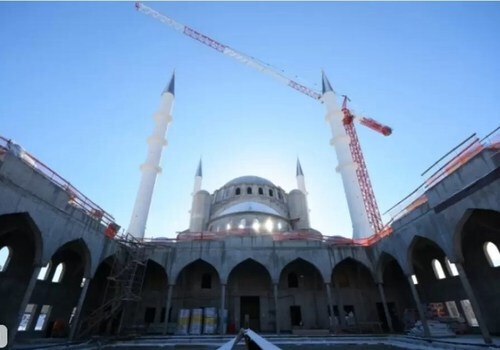 Возобновились работы по росписи Соборной мечети в Симферополе