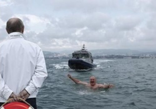 МЧС предупреждает: купаться в Черном море еще опасно