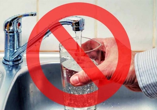 Роспотребнадзор просит жителей подтопленных районов Крыма не пить воду из крана