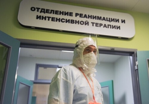 ИВЛ на всех не хватит: В Крыму тормозит прививочная кампания от COVID-19