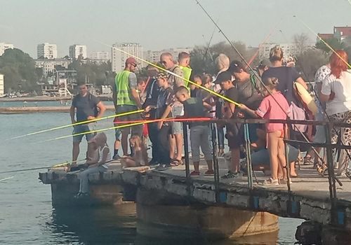 В Севастополе будут проводить бесплатные уроки рыбалки для детей