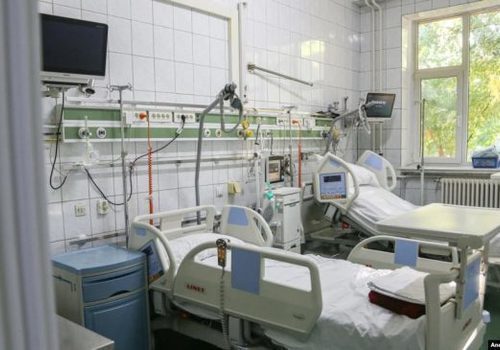 О разворачивании дополнительных коек для больных COVID-19 сообщили власти Крыма