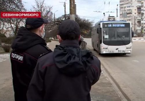 Проверку соблюдения масочного режима в транспорте возобновили в Севастополе