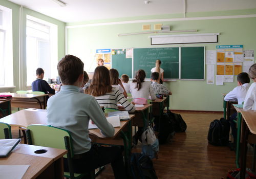 В Керчи из-за сообщении о «минировании» эвакуировали больше 20 школ