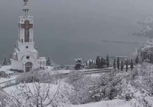 Побережье Чёрного моря во время снегопада ВИДЕО