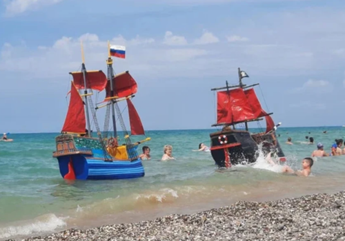 Пляжи по аукциону, на банан — по билету: какие изменения в Крыму готовят к курортному сезону-2022