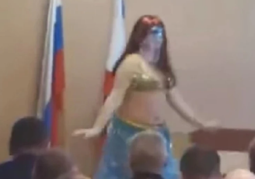 «Звук был смонтирован»: источник раскрыл новые подробности видео с танцем живота в крымской администрации