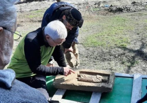 На раскопках в «Новом Херсонесе» обнаружили римское надгробие с редкой эпитафией ФОТО