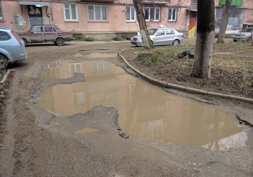 Власти Симферополя потребовали от подрядчика привести в порядок улицу Беспалова после прокладки труб