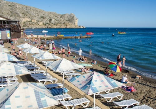 Бронь уменьшилась, а цены выросли: сколько будет стоить отдых в Крыму в начале курортного сезона