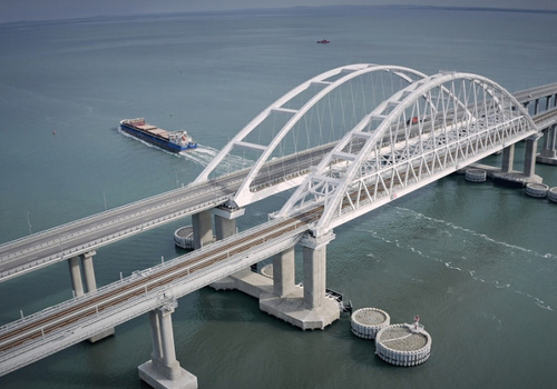 В Киеве признали, что не могут разрушить Крымский мост