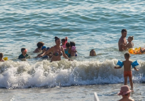 Правила пляжного отдыха: как не загреметь в инфекционку на старте курортного сезона
