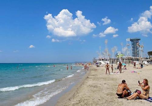 Песчаные пляжи в западном Крыму под угрозой разрушения