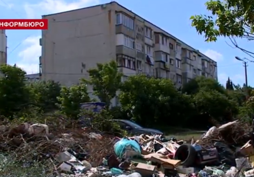 Мусорные свалки в Гагаринском и Нахимовском районах Севастополя не убираются месяцами