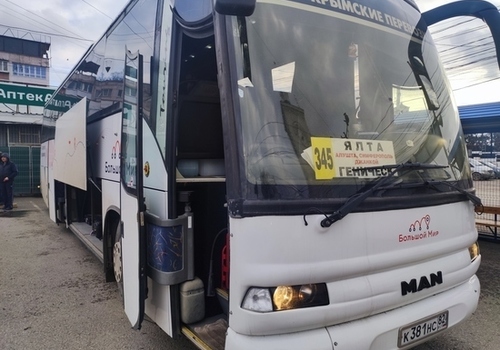 Три новых автобусных маршрута связали Крым с Геническом и Скадовском - цены