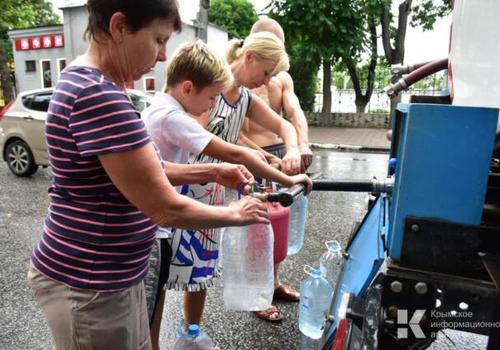 Половина Симферополя останется без воды 24 апреля