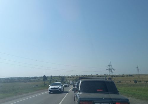 Крымчане пожаловался на светофор, создающий многокилометровую пробку на Евпаторийском шоссе