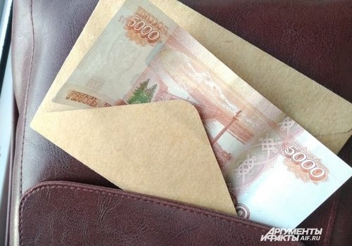 Двое мужчин в Крыму вымогали деньги у предпринимателей