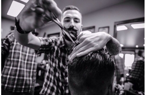 Где в Севастополе есть мужская парикмахерская